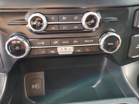 Used 2024 Ford F150 XLT RWD image 16