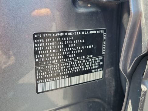 Used 2023 Volkswagen Tiguan SE FWD image 24