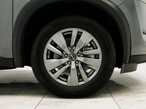 Used 2025 Nissan Pathfinder SV image 15