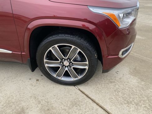 Used 2017 GMC Acadia Denali image 3