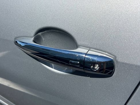 Used 2024 Nissan Altima 2.5 SV FWD image 18