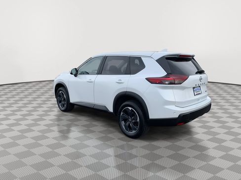 Used 2025 Nissan Rogue SV AWD/4WD image 5