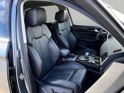 Used 2018 Audi Q5 2.0T Premium Plus w/ Premium Plus Package image 7