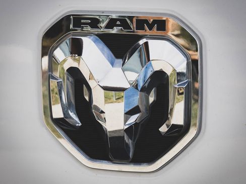 Used 2019 RAM 1500 Big Horn image 23