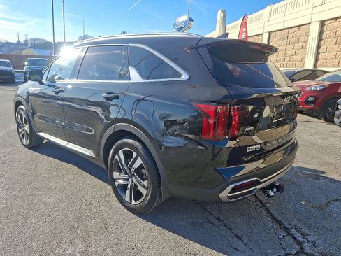 Certified 2022 Kia Sorento EX w/ Panoramic Sunroof Package image 6