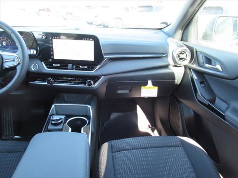 New 2026 Chevrolet Equinox LT image 14