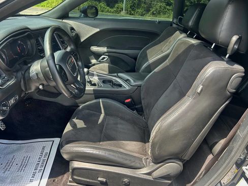 Used 2018 Dodge Challenger R/T Plus image 10