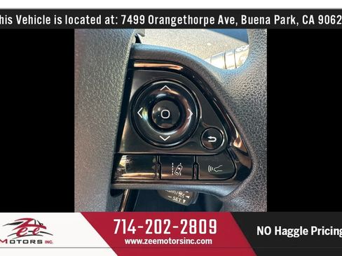 Used 2020 Toyota Prius LE FWD image 28