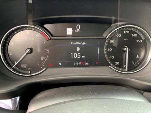 Used 2023 Cadillac XT4 Luxury w/ Cold Weather Package image 19