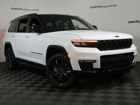 New 2025 Jeep Grand Cherokee L Limited AWD/4WD image 2