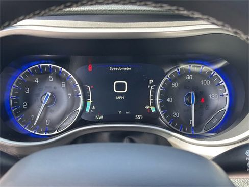 New 2026 Chrysler Pacifica Select image 16