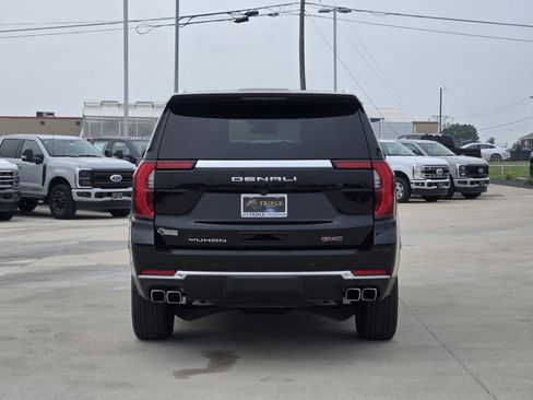 Used 2025 GMC Yukon Denali AWD/4WD image 8