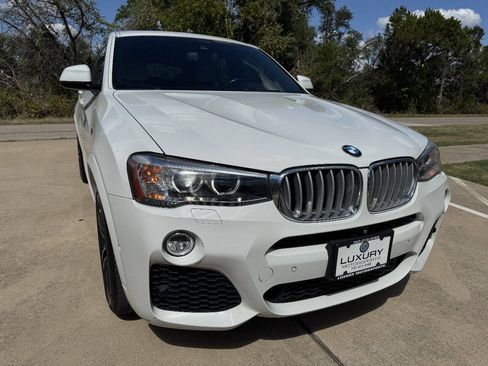Used 2018 BMW X4 xDrive28i AWD/4WD image 3