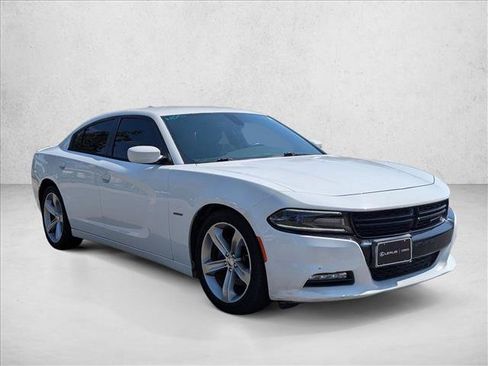 Used 2015 Dodge Charger R/T w/ Driver Confidence Group RWD image 3