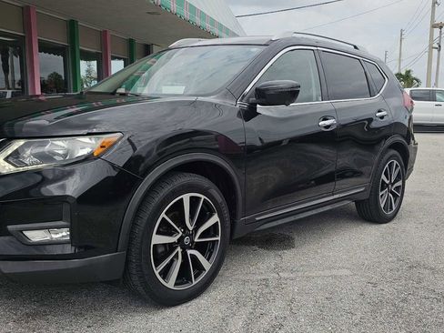 Used 2020 Nissan Rogue SL FWD image 1
