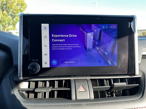 Used 2025 Toyota RAV4 SE image 24