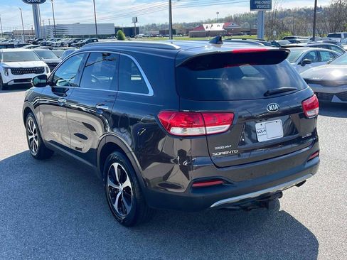 Used 2016 Kia Sorento EX image 28
