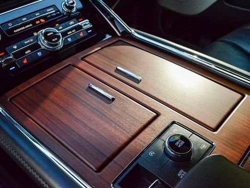 Used 2021 Lincoln Navigator L Reserve image 29