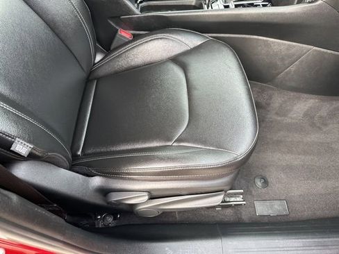 Used 2025 Jeep Compass Limited image 12