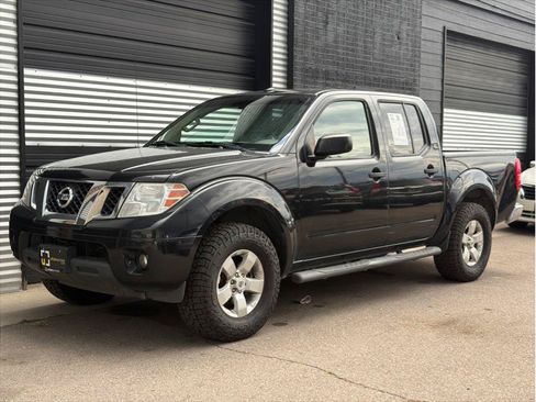 Used 2013 Nissan Frontier SV w/ SV Value Truck Pkg RWD image 5