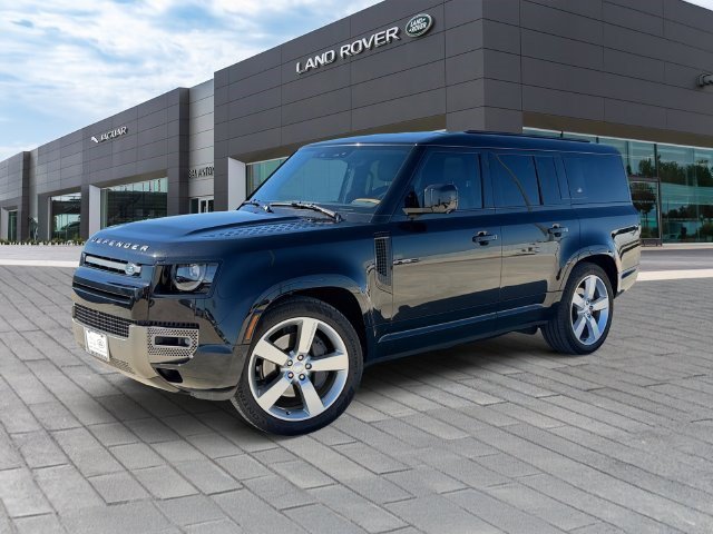Used 2024 Land Rover Defender 130 X-Dynamic SE AWD/4WD image 1