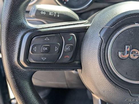 Used 2023 Jeep Gladiator Sport AWD/4WD image 14
