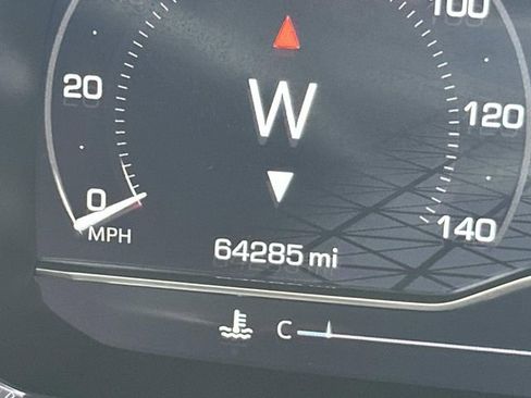 Used 2022 GMC Yukon SLT w/ SLT Premium Package image 33