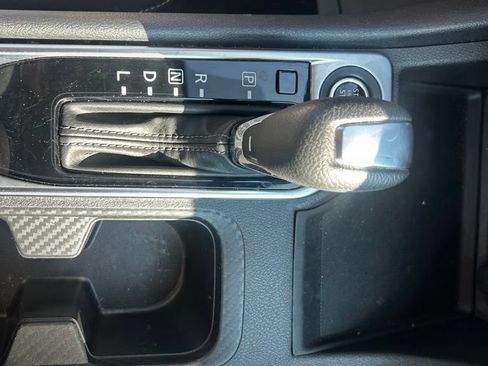 Used 2024 Nissan Sentra SV FWD image 19