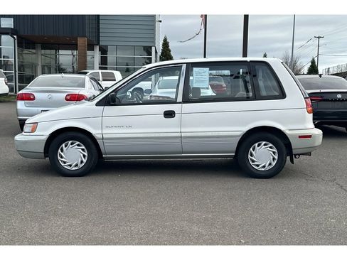 Used 1994 Eagle Summit LX image 9