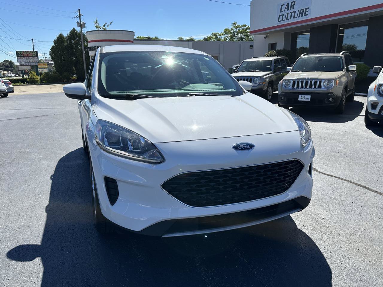 Used 2021 Ford Escape SE w/ Convenience Package AWD/4WD image 3