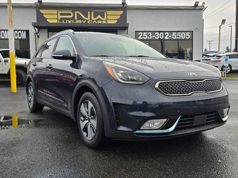 Used 2018 Kia Niro EX Premium image 3