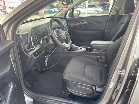 Used 2024 Kia Sportage LX AWD/4WD image 10