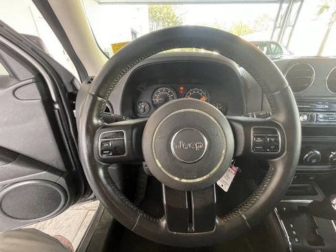 Used 2014 Jeep Patriot Latitude image 15