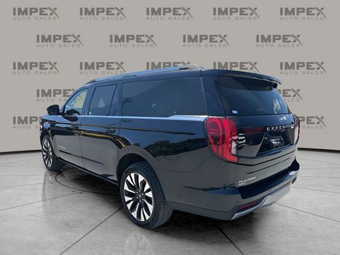Used 2025 Ford Expedition Max Platinum w/ Driver's Package AWD/4WD image 3