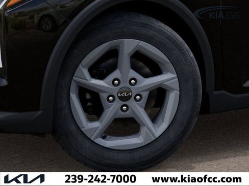 New 2025 Kia K4 LXS image 9