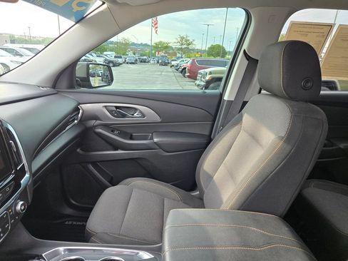Used 2018 Chevrolet Traverse LT AWD/4WD image 24
