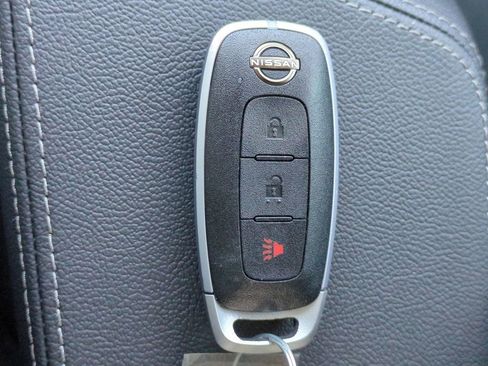 Certified 2025 Nissan Kicks Play S image 28