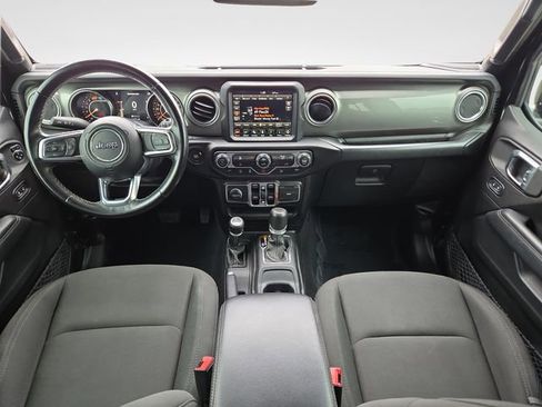 Used 2020 Jeep Wrangler Unlimited Sahara AWD/4WD image 9