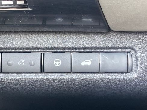 New 2026 Nissan Pathfinder SL AWD/4WD image 14