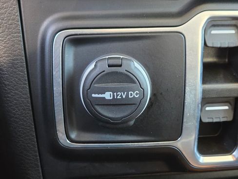 Used 2022 Jeep Gladiator Overland w/ Popular Equipment Package AWD/4WD image 33