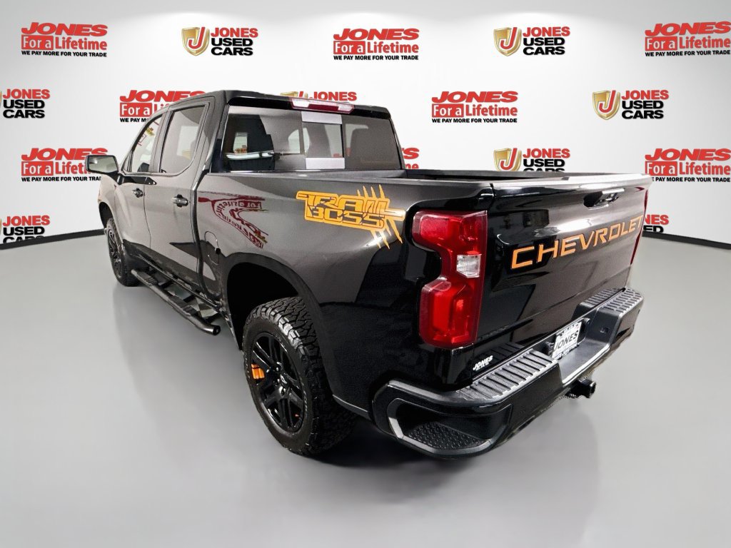 Used 2024 Chevrolet Silverado 1500 LT Trail Boss w/ Convenience Package II AWD/4WD image 2