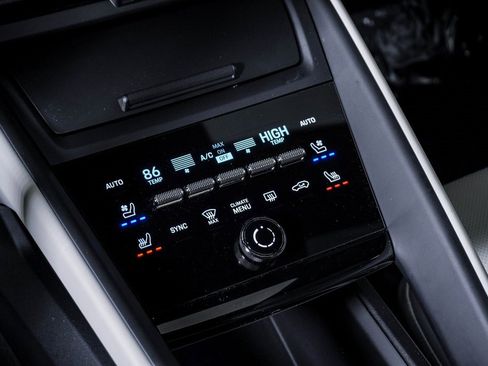 New 2025 Porsche Macan 4 Electric image 24