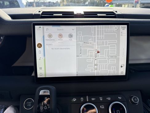 Used 2025 Land Rover Defender 110 S image 22