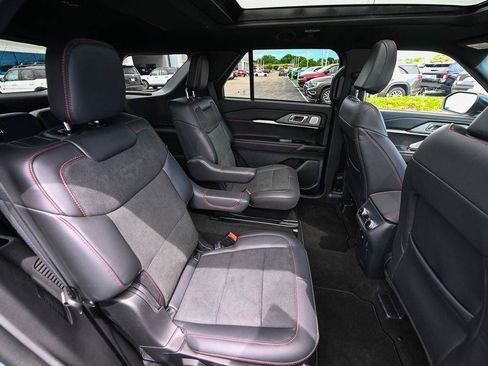 Certified 2026 Ford Explorer ST w/ Sun And Sound Package AWD/4WD image 30