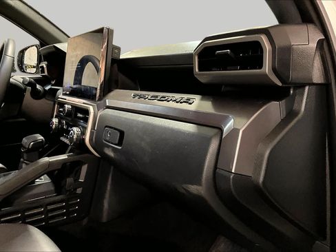 Used 2025 Toyota Tacoma TRD Sport RWD image 19
