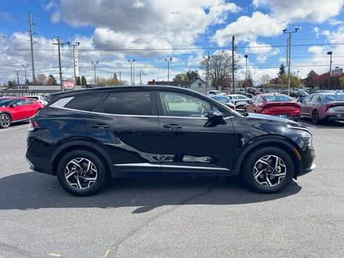 Certified 2025 Kia Sportage LX image 6