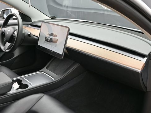 Used 2023 Tesla Model 3 Standard Range RWD image 37