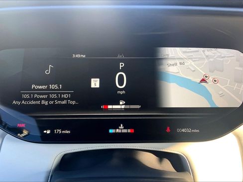 Used 2025 Land Rover Range Rover Sport image 25