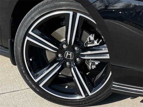 Certified 2025 Honda Accord Sport image 9