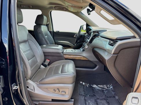 Used 2020 GMC Yukon Denali RWD image 30